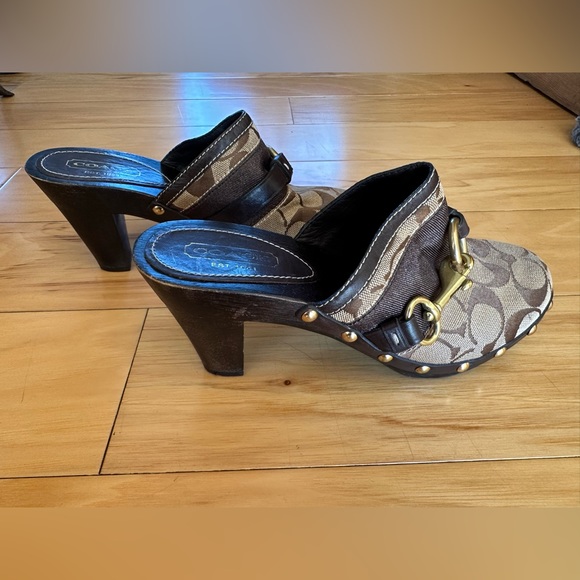 COACH SUTTON MULES/CLOGS - Picture 6 of 13